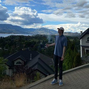 Meet your Posher, Thomas